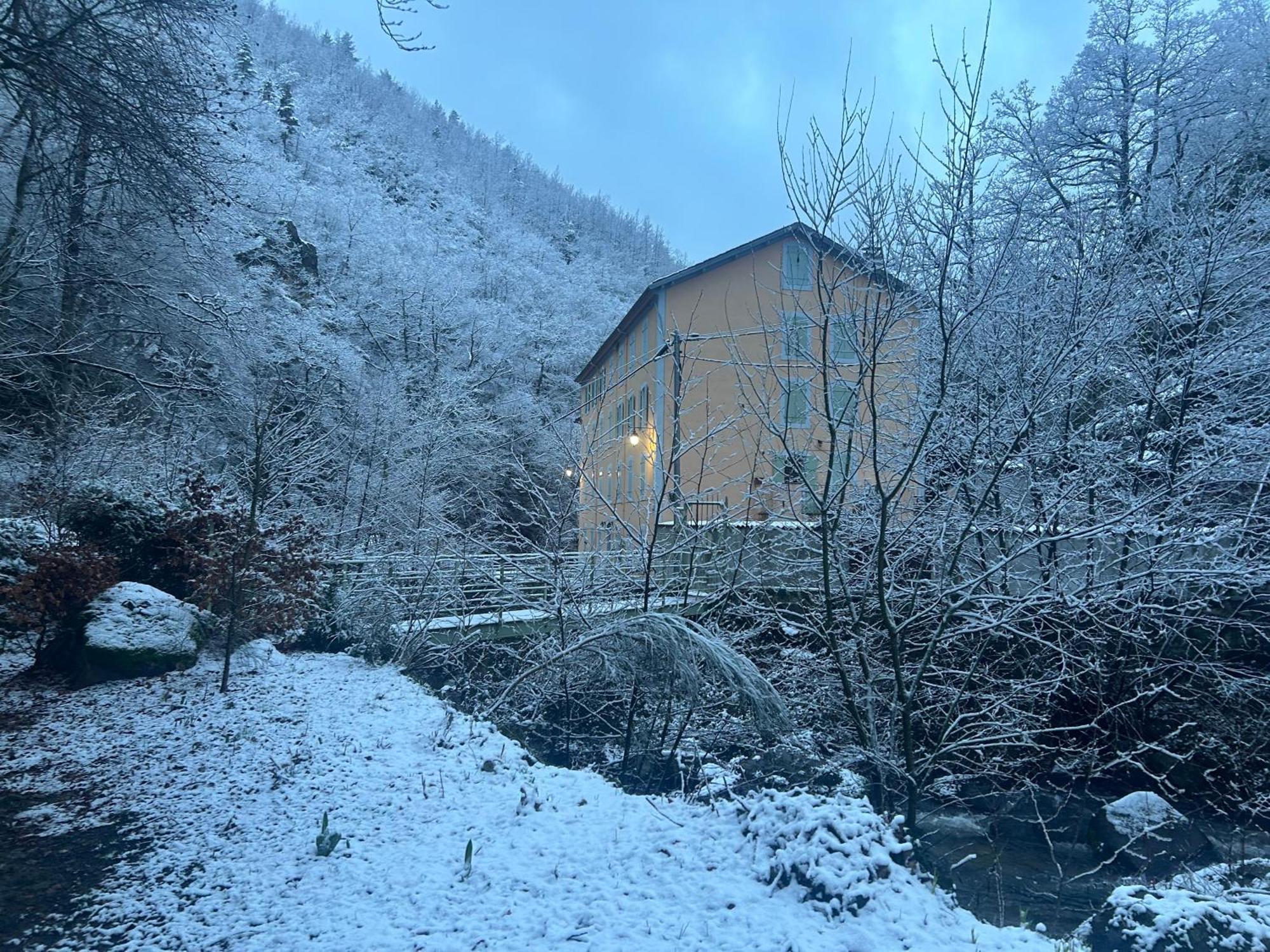 Notre-Dame D'Escouloubre Sources D'Eaux Chaudes Privees Et Sauna 外观 照片